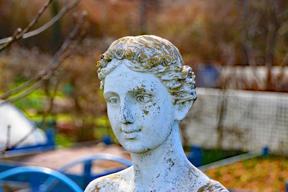 Statue at Eastney Lake allotments.